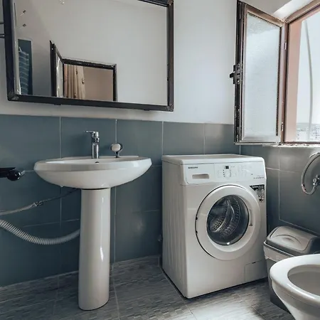 Хостел Albania