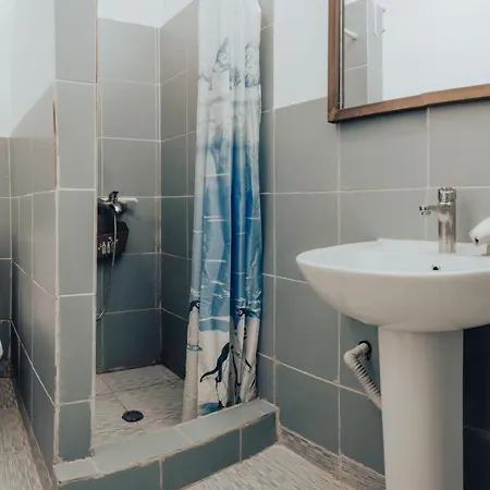 Albania Хостел *