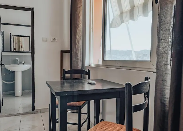Albania Hostal